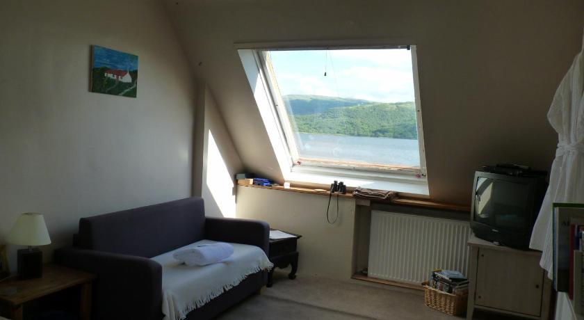Quirky Lochside Home Inveraray Room photo